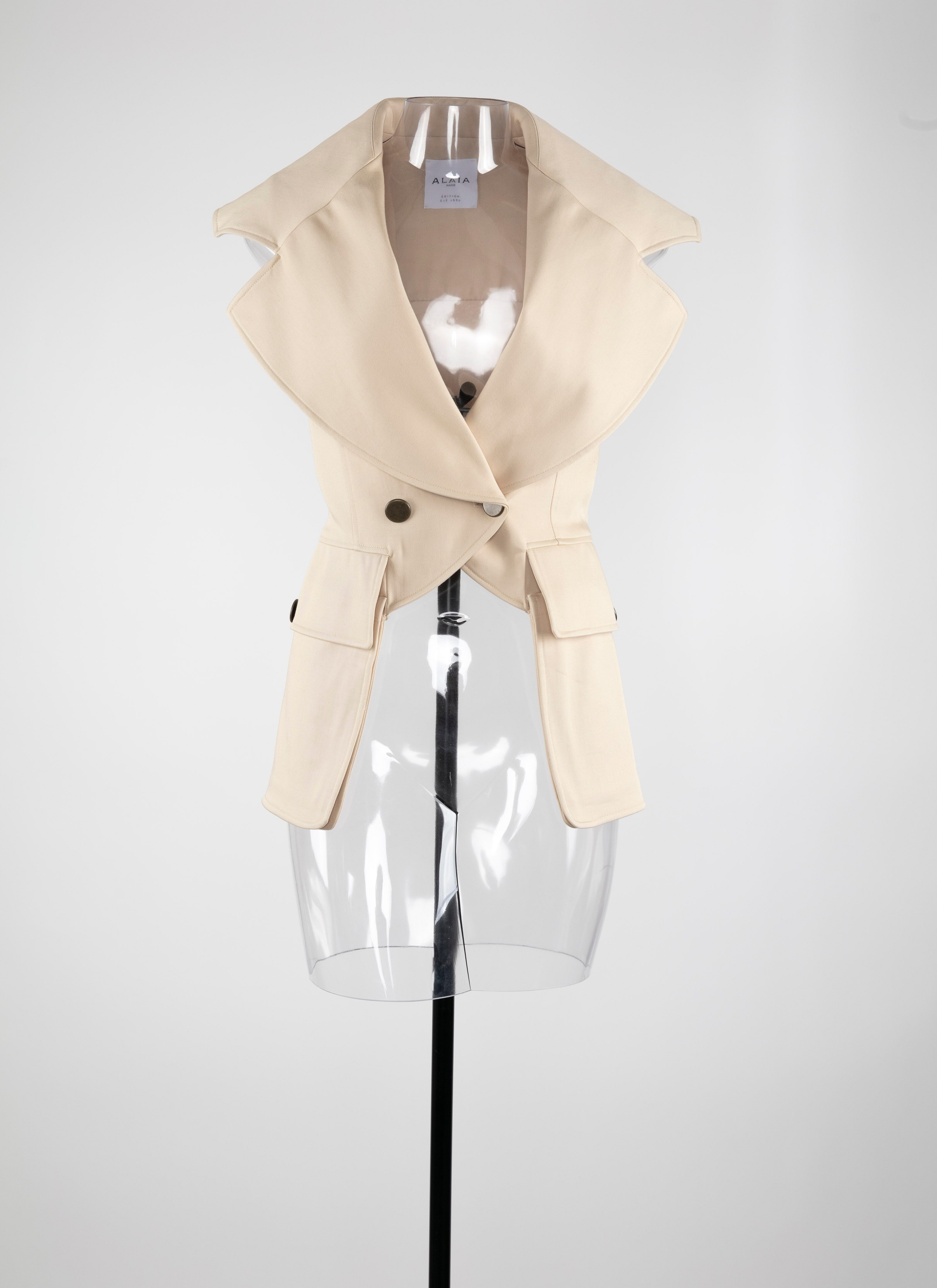Edition 1990 The Safari Jacket in cotton gabardine Edition 1990 The Safari Jacket in cotton gabardine - maison-alaia.com